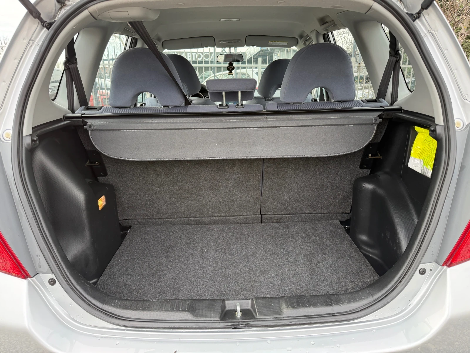 Honda Jazz 1.4i ES SPORT, снимка 11 - Автомобили и джипове - 53617561