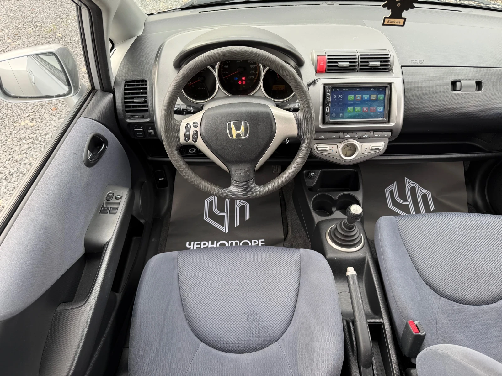 Honda Jazz 1.4i ES SPORT, снимка 16 - Автомобили и джипове - 53617561