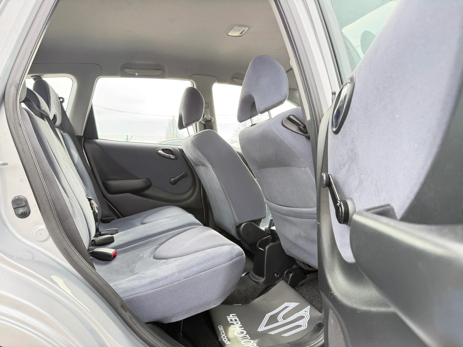 Honda Jazz 1.4i ES SPORT - изображение 10