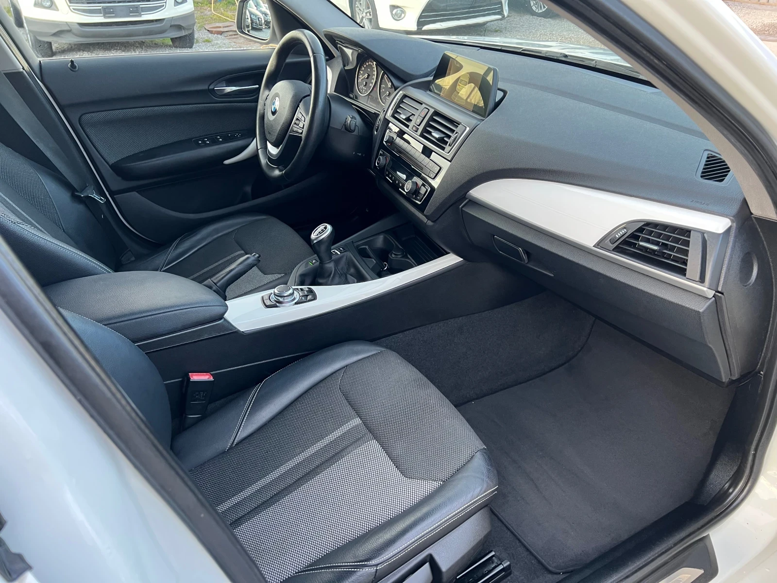 BMW 116 D Face bi-xenon Navi Urban Euro6 - изображение 9