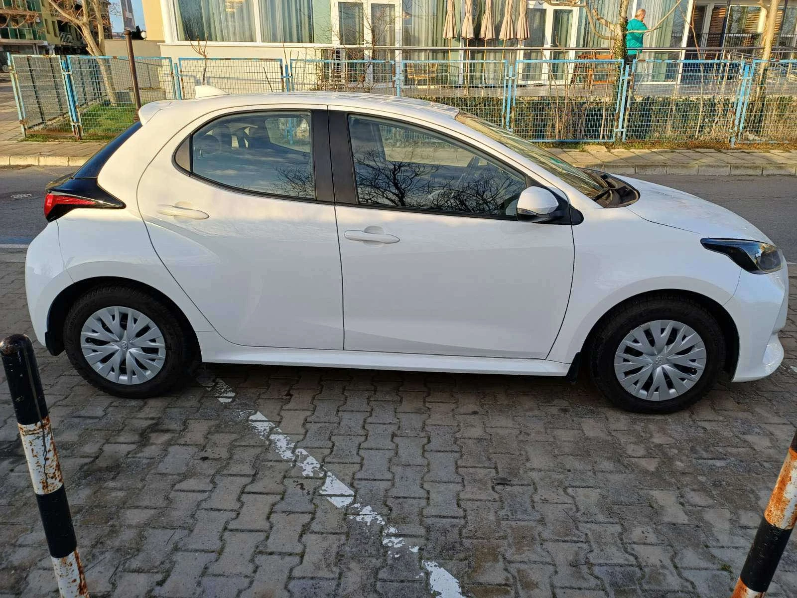 Toyota Yaris 1.5, снимка 3 - Автомобили и джипове - 53797197