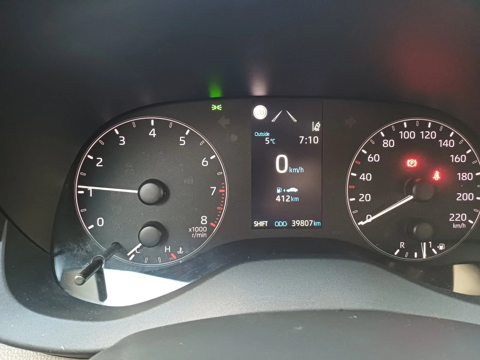 Toyota Yaris 1.5, снимка 10 - Автомобили и джипове - 53797197