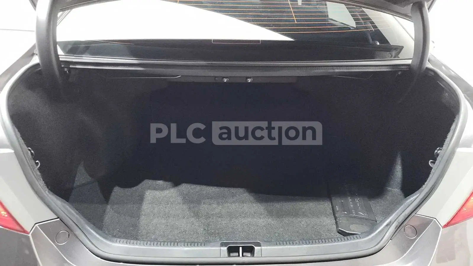 Toyota Camry, снимка 17 - Автомобили и джипове - 54230681