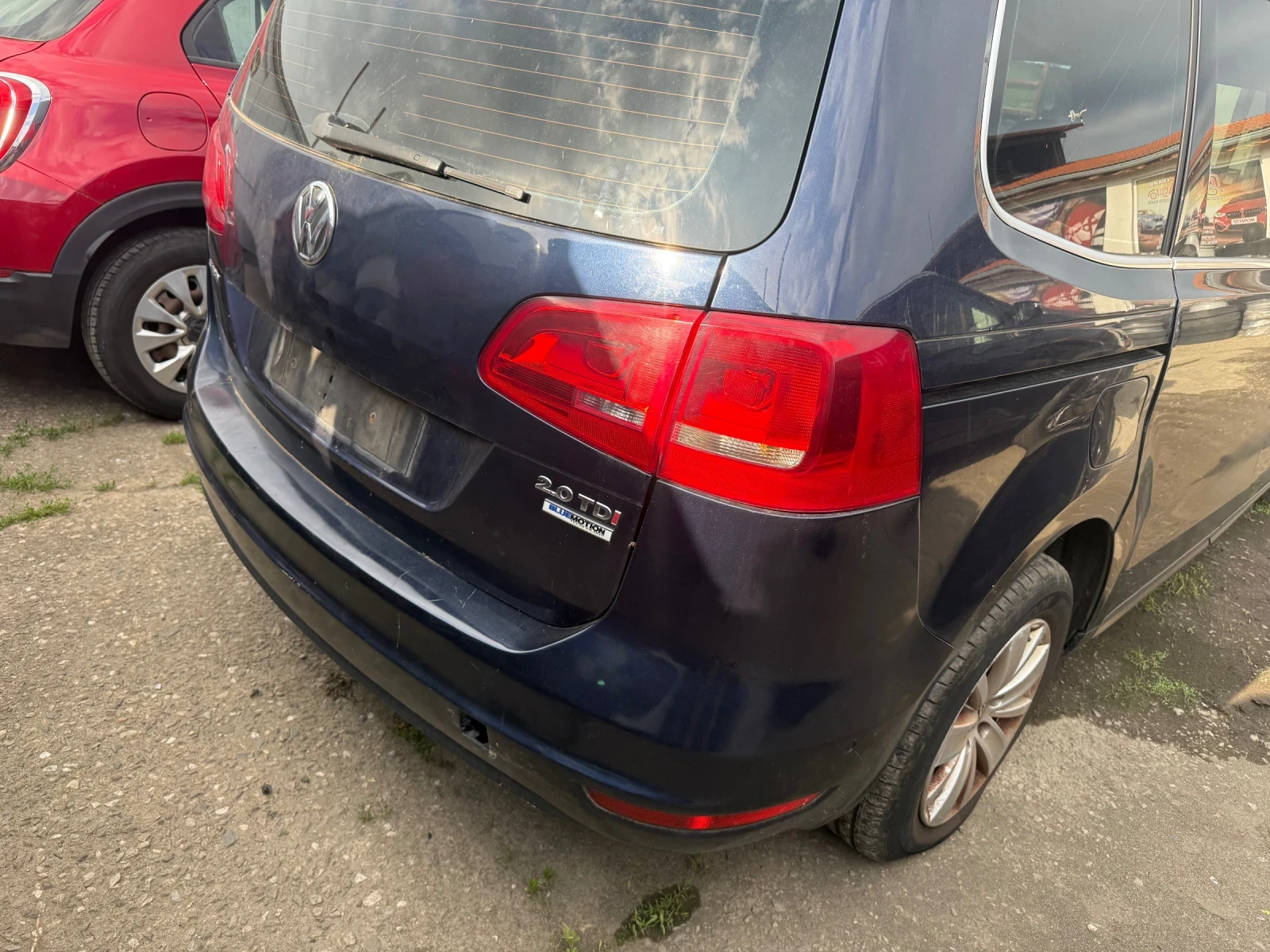 VW Sharan 2.0 d DSG, снимка 3 - Автомобили и джипове - 54936856