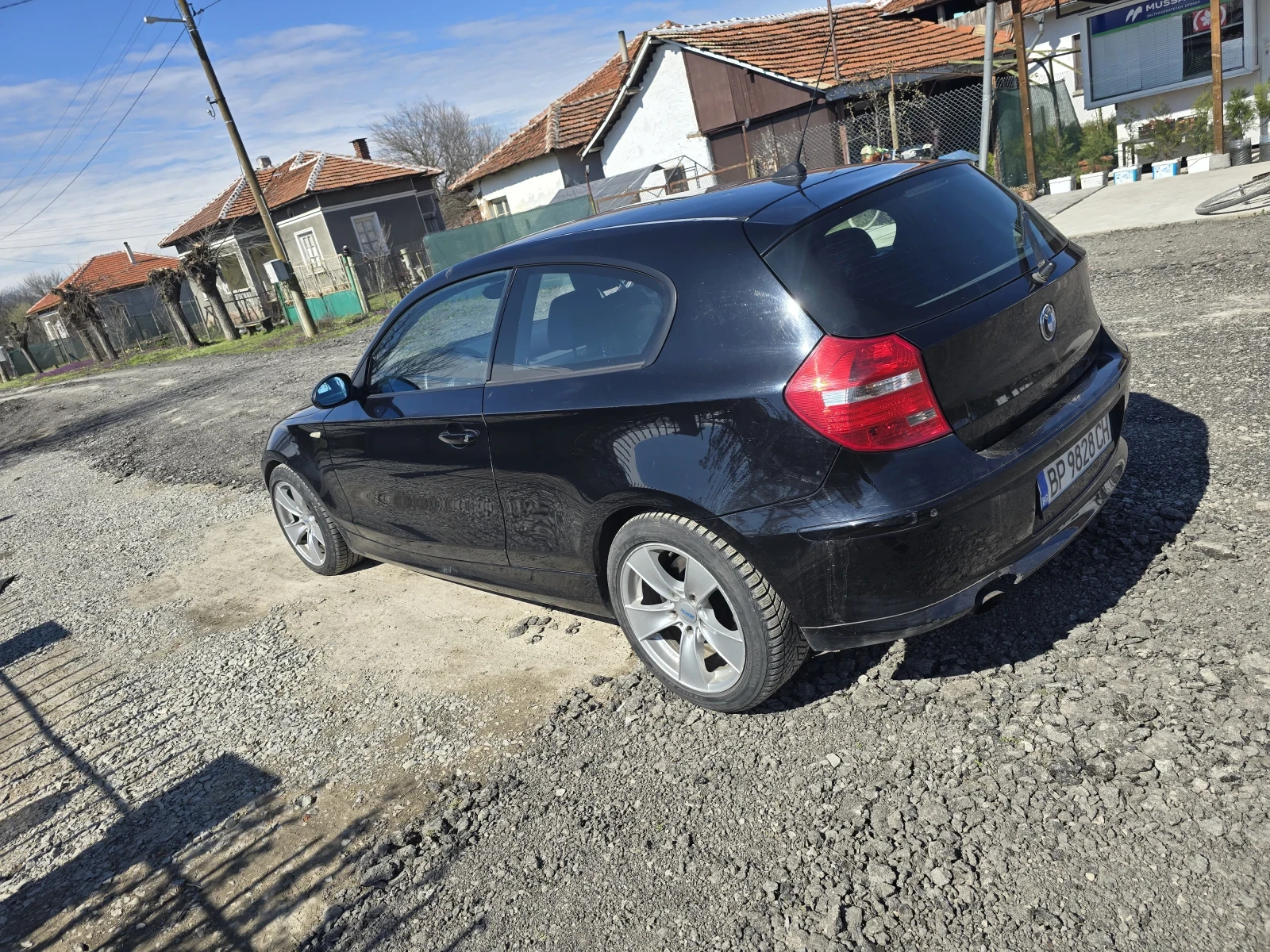 BMW 118, снимка 6 - Автомобили и джипове - 55011256