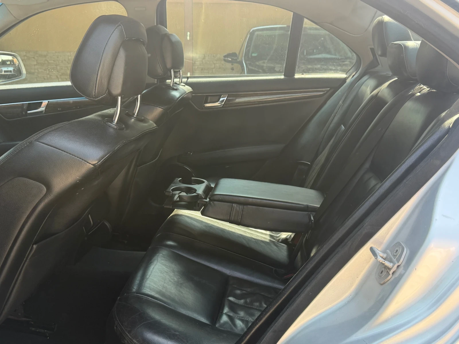 Mercedes-Benz C 220 AMG PACK, снимка 8 - Автомобили и джипове - 55113444