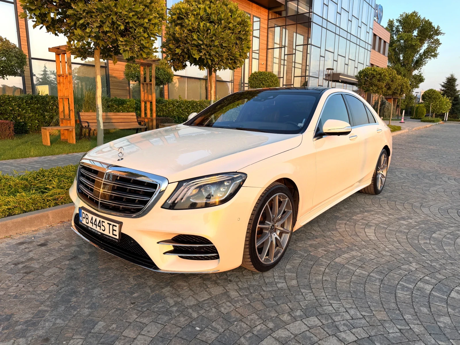 Mercedes-Benz S 400 62хил. км ПЪЛНА СЕРВИЗНА ИСТОРИЯ, снимка 4 - Автомобили и джипове - 55283789