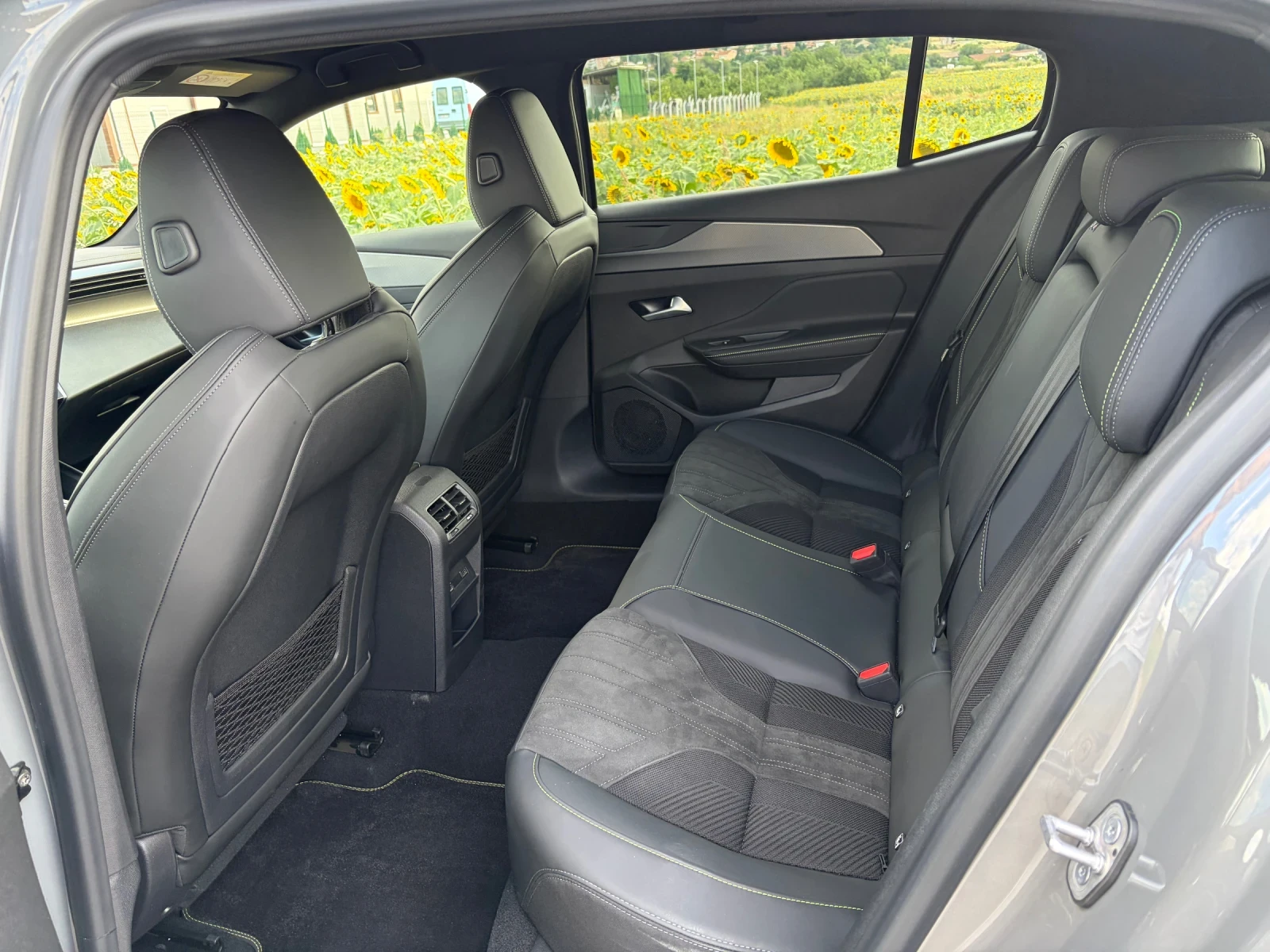 Peugeot 408 GT, снимка 11 - Автомобили и джипове - 55290812