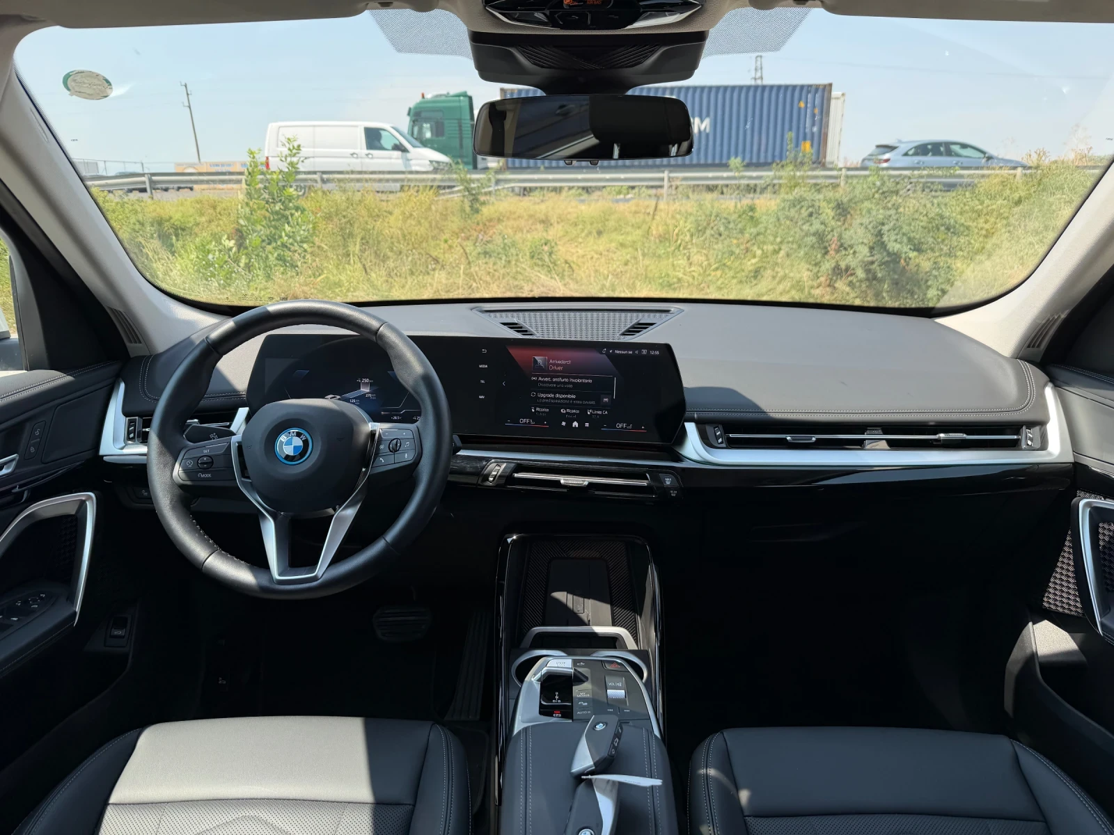 BMW iX1 Е DRIVE20* ГАРАНЦИЯ!!!* x LINE* LED, снимка 15 - Автомобили и джипове - 55704671