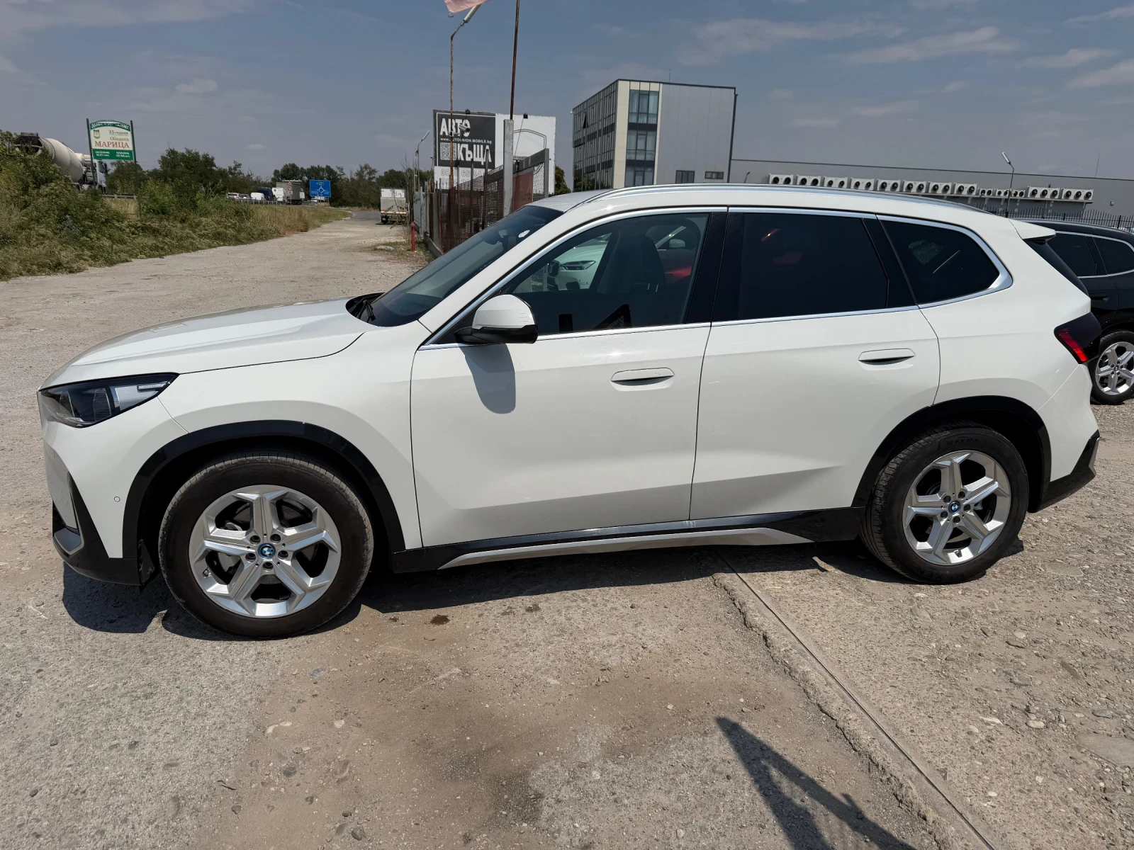 BMW iX1 Е DRIVE20* ГАРАНЦИЯ!!!* x LINE* LED, снимка 8 - Автомобили и джипове - 55704671