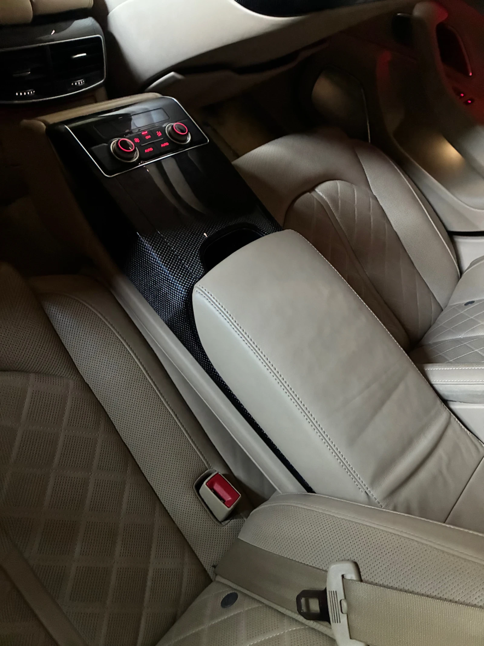 Audi S8, снимка 10 - Автомобили и джипове - 55794422