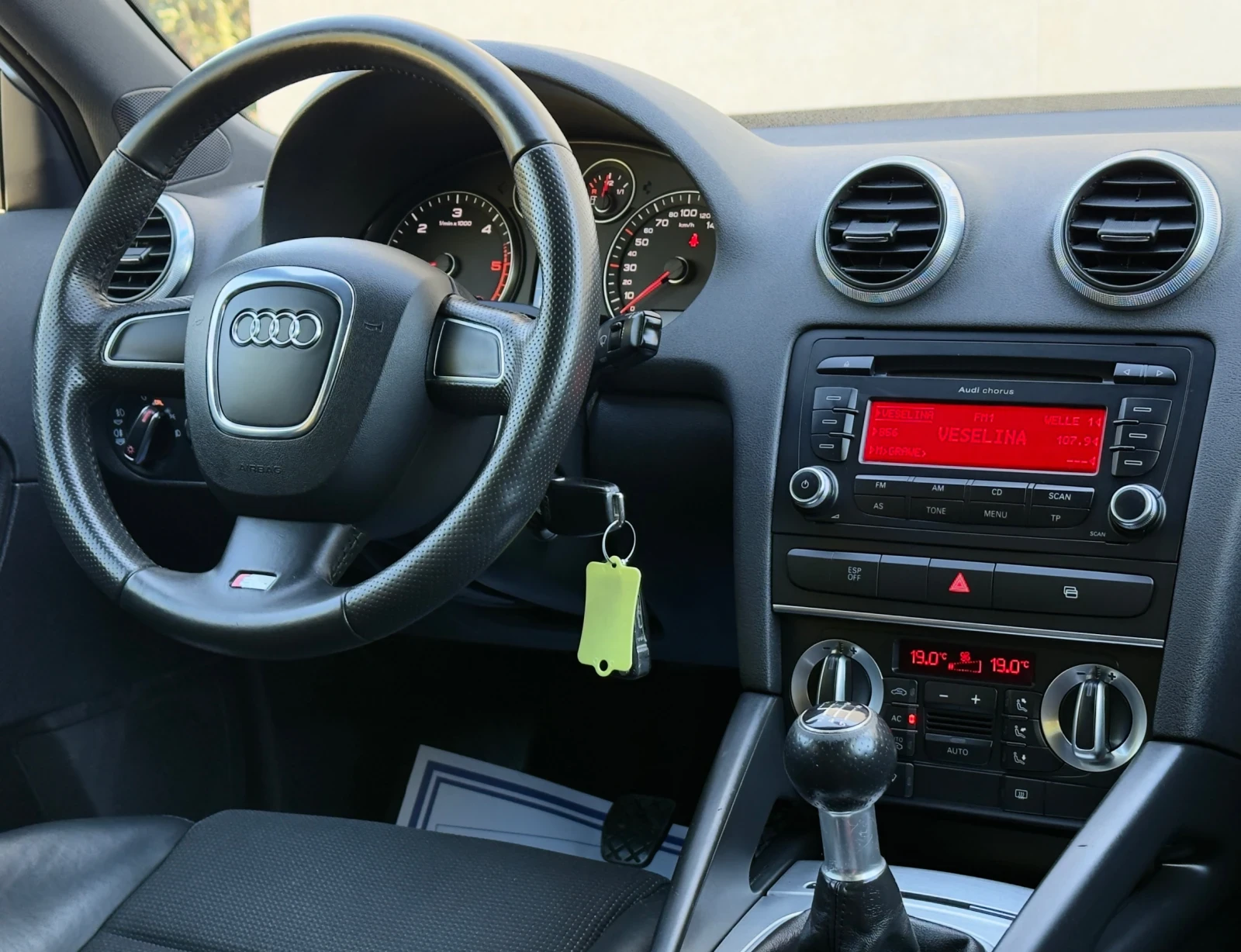 Audi A3 2.0TDi//4x4/S-LINE/XENON/LED/FACELIFT, снимка 13 - Автомобили и джипове - 55987078