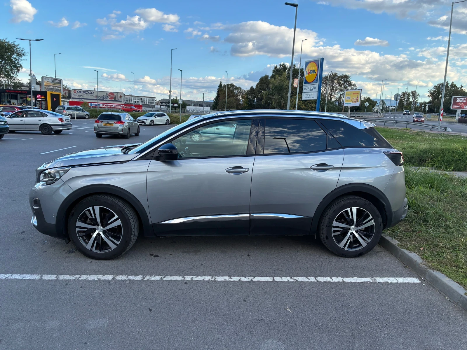 Peugeot 3008 1.6HDI Дигитал Автомат Кожа Камера, снимка 2 - Автомобили и джипове - 56027005
