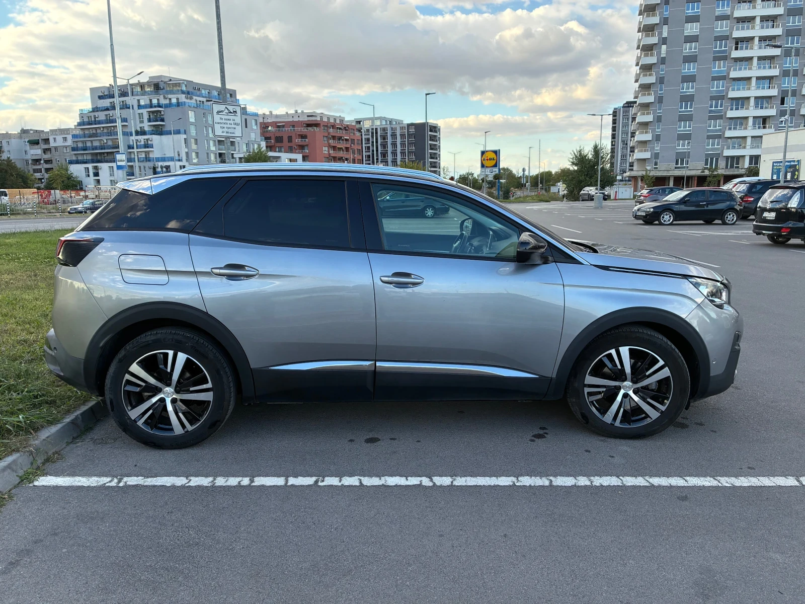 Peugeot 3008 1.6HDI Дигитал Автомат Кожа Камера, снимка 5 - Автомобили и джипове - 56027005