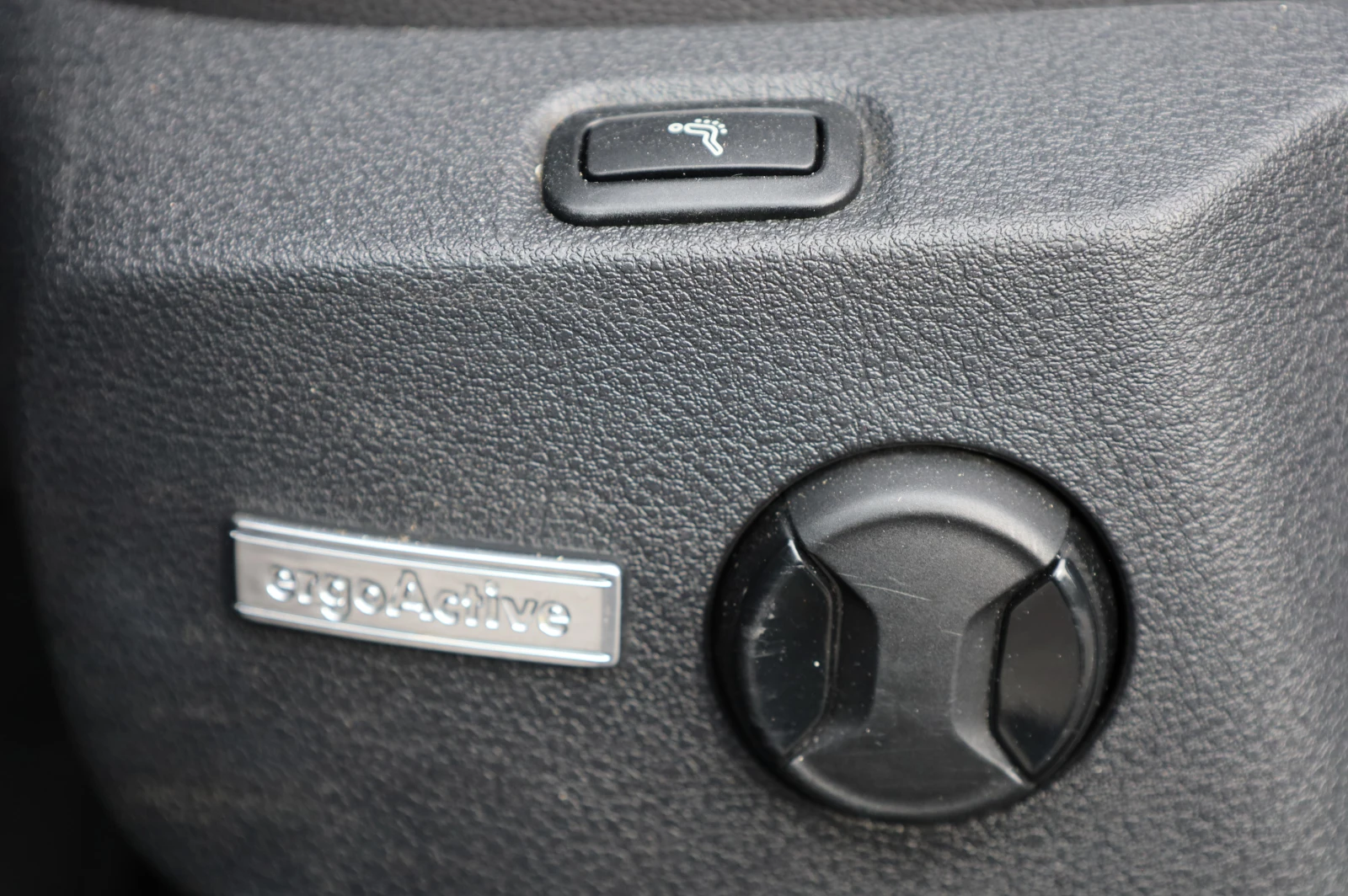 VW Golf 2.0TDI * HIGH LINE* NAVI* LED LIGHTS* PARK ASSIST* | Mobile.bg � ����������� 13