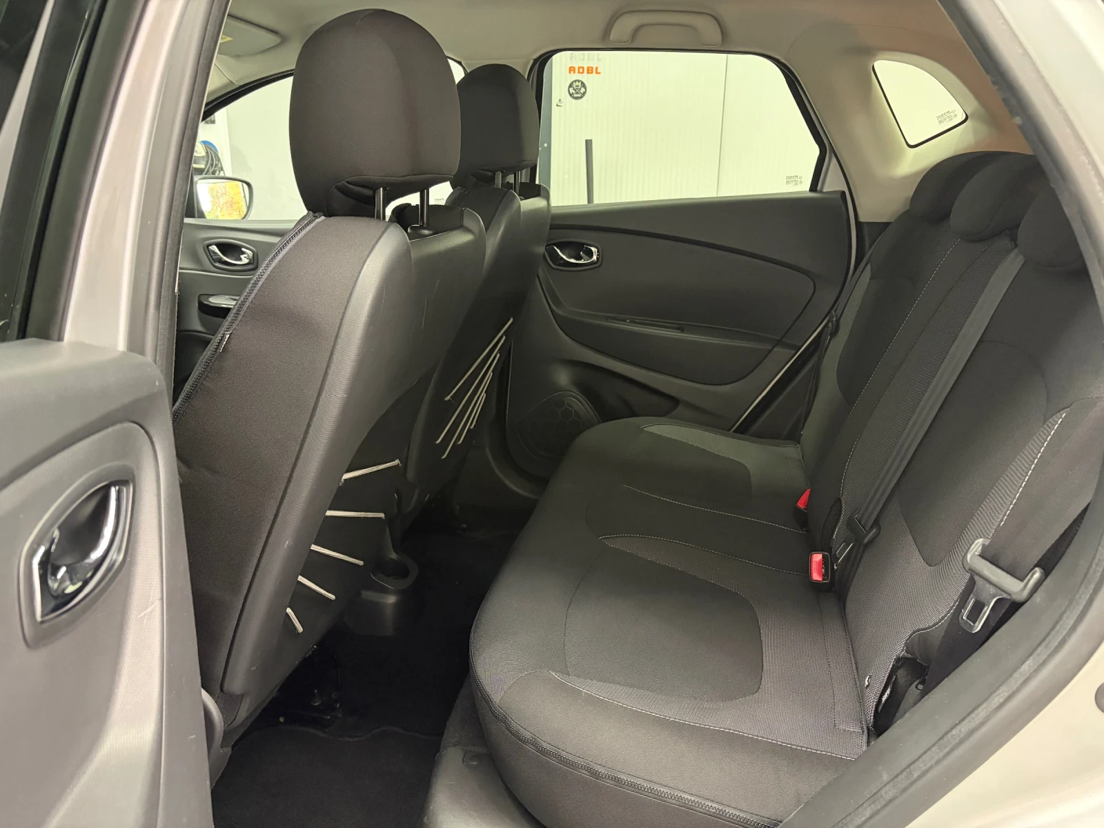 Renault Captur АВТОМАТИК/дизел, снимка 7 - Автомобили и джипове - 56726302