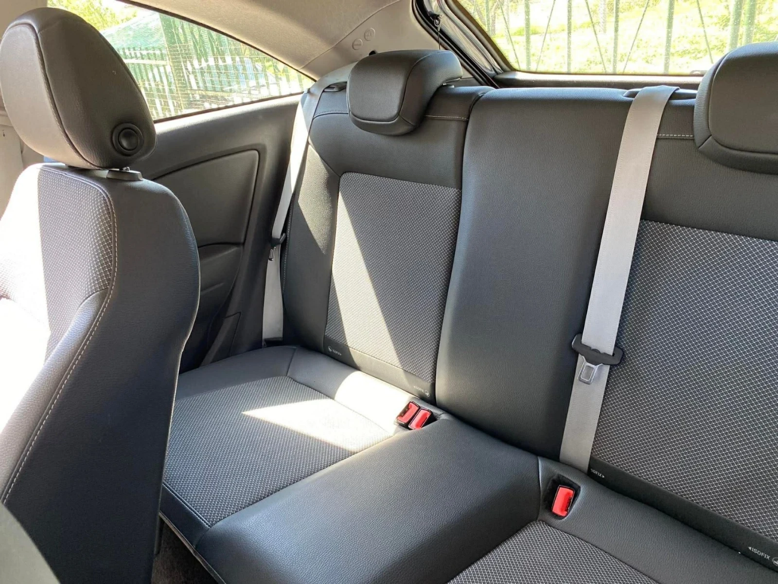 Opel Corsa 1.2i 80hp, снимка 10 - Автомобили и джипове - 56747079