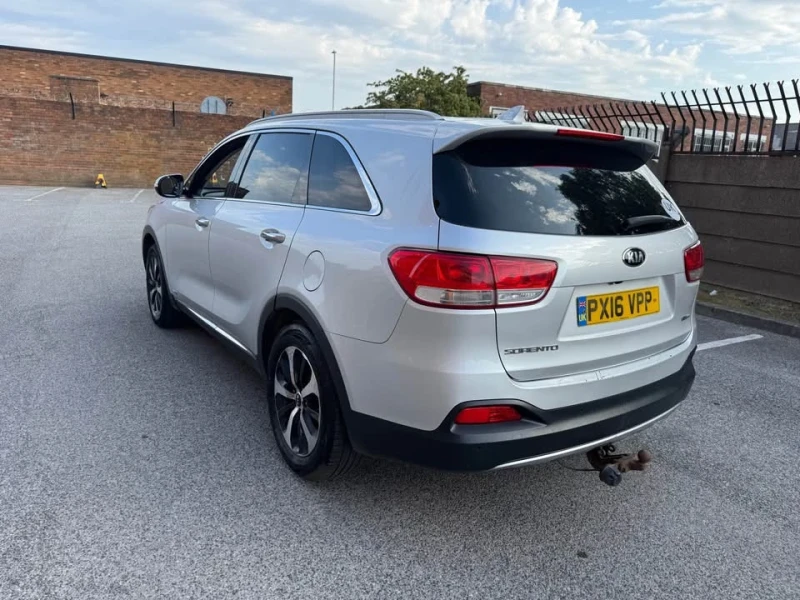 Kia Sorento, снимка 6 - Автомобили и джипове - 52265045