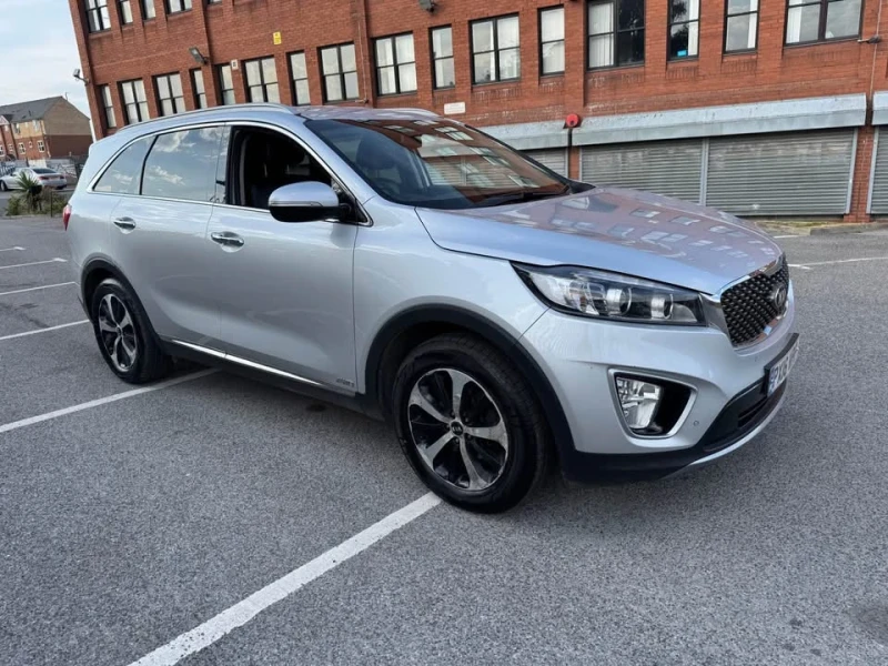 Kia Sorento, снимка 3 - Автомобили и джипове - 52265045