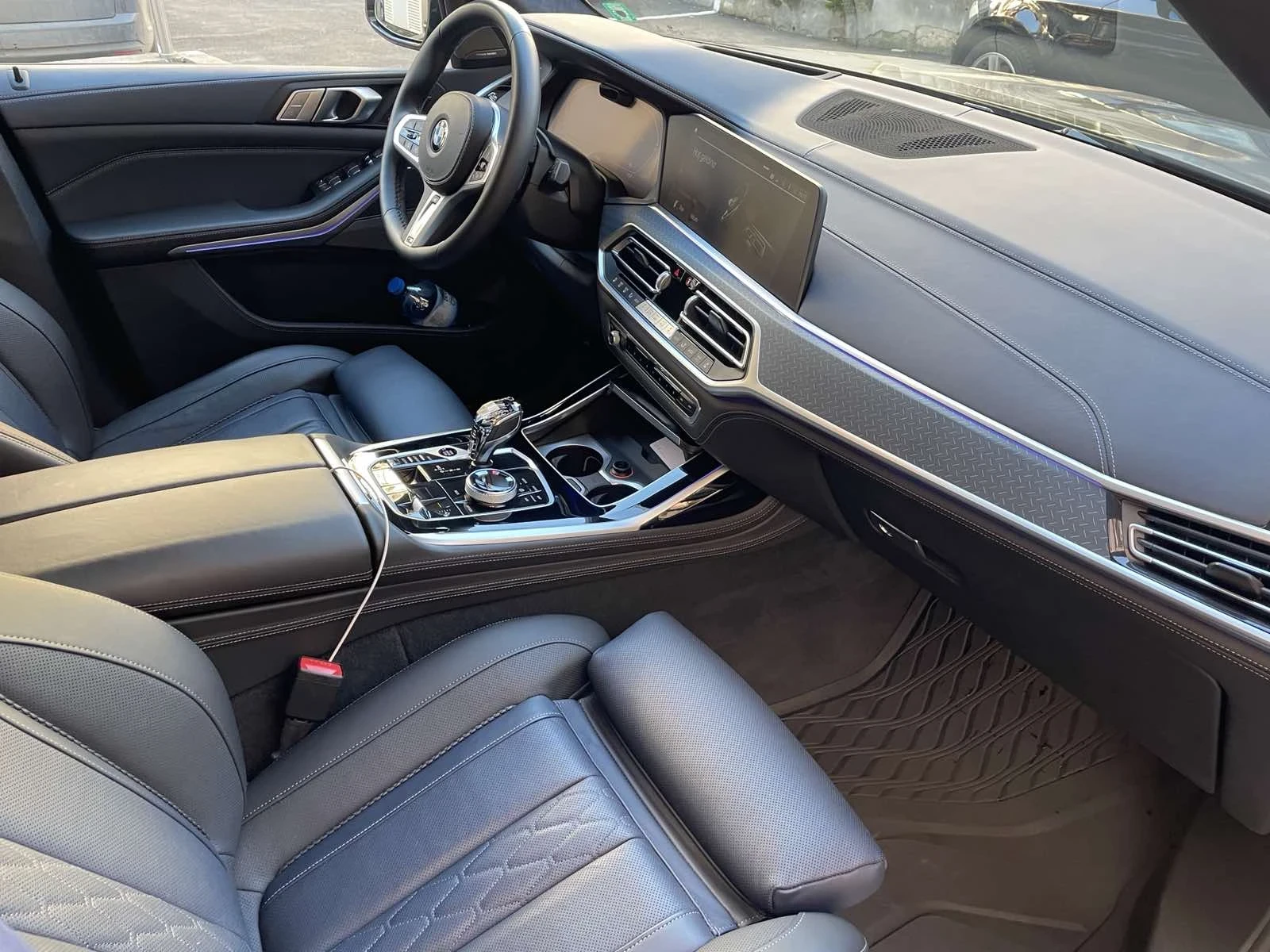 BMW X7 DARK SHADOW EDITION - изображение 8