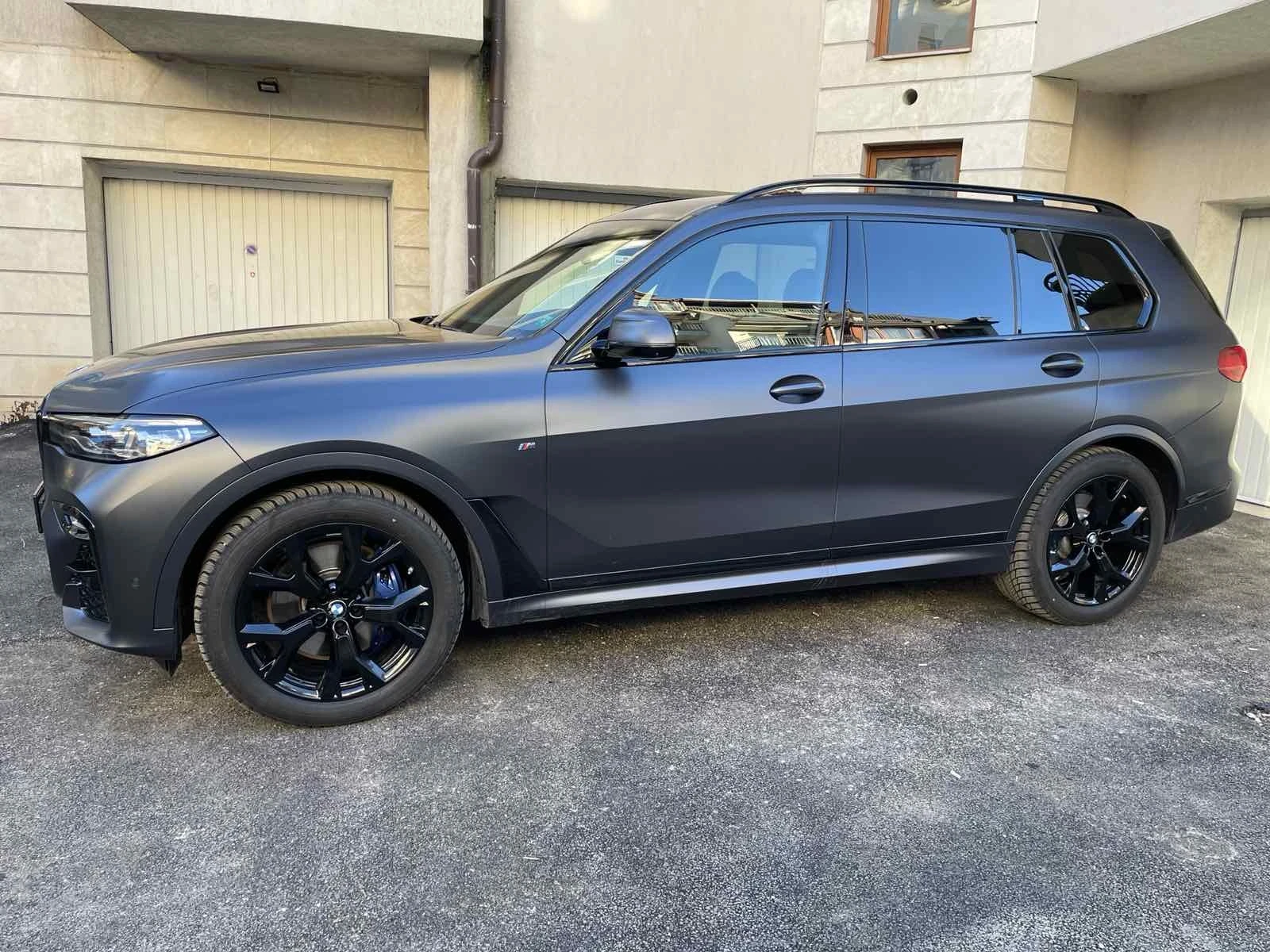 BMW X7 DARK SHADOW EDITION - изображение 3