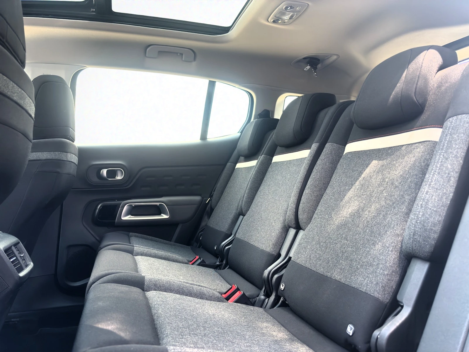 Citroen C5 Aircross 1.6 180 BVA8, снимка 12 - Автомобили и джипове - 55188332