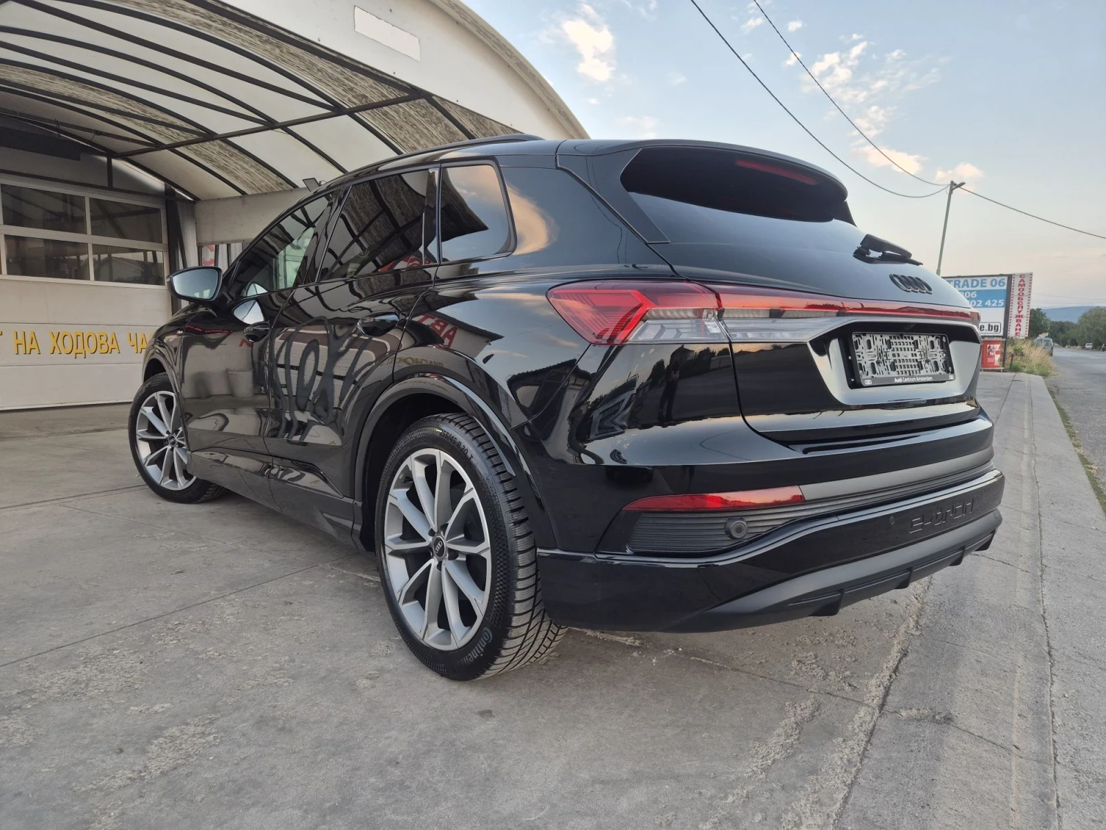 Audi Q4 E-Tron S-line 77kw/h, SOH 95.13%, снимка 5 - Автомобили и джипове - 55598507
