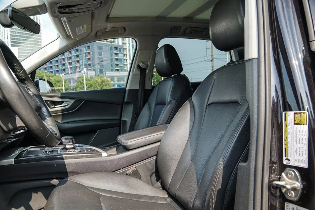 Audi Q7 Bang & Olufsen * HUD * АвтоКредит (ЦЕНА ДО БГ), снимка 13 - Автомобили и джипове - 56186134