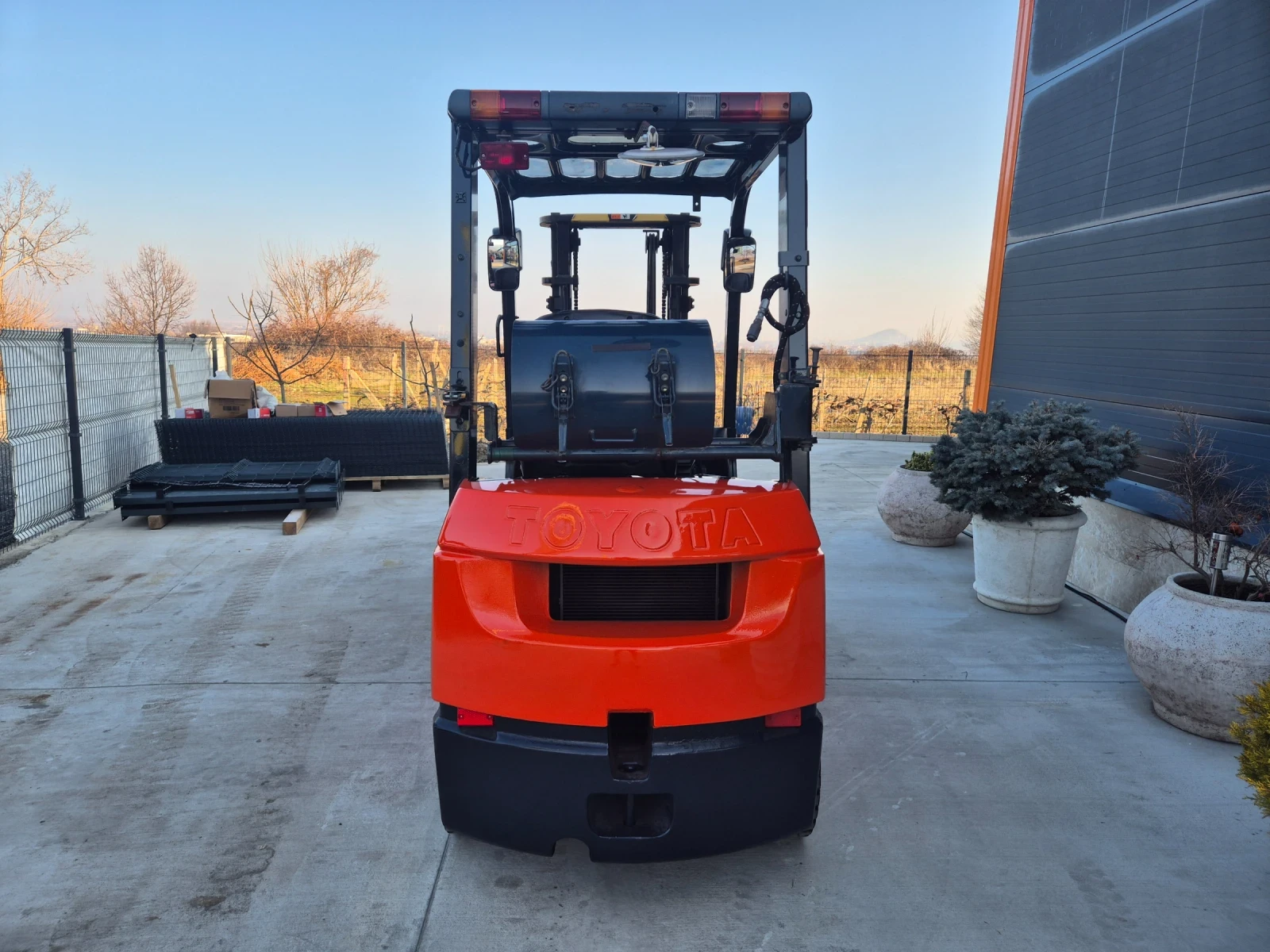  Toyota 1.8  /  -  /  /   | Mobile.bg   4