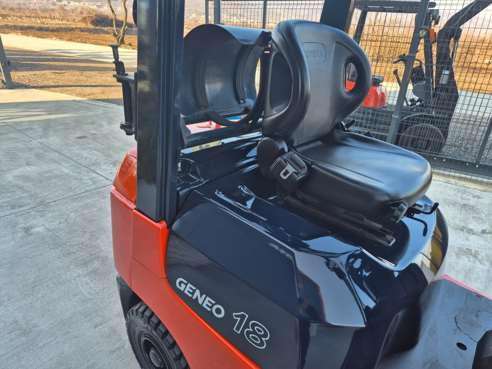  Toyota 1.8  /  -  /  /   | Mobile.bg   13