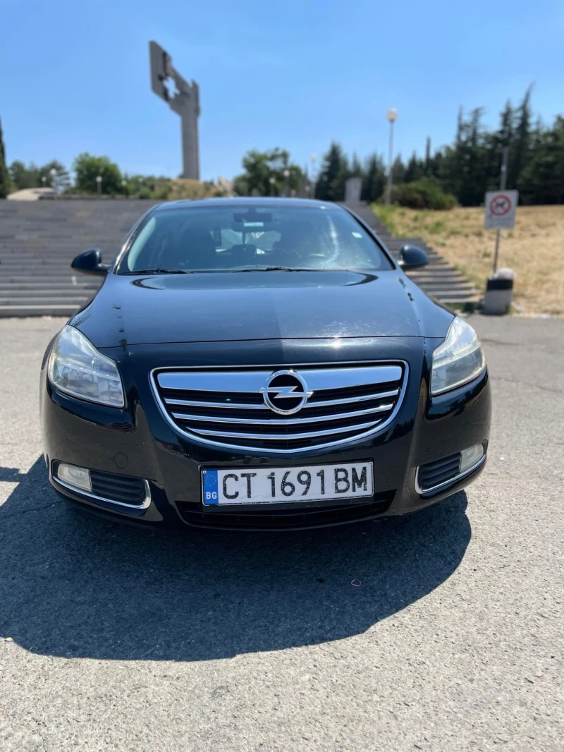 Opel Insignia, снимка 1 - Автомобили и джипове - 48338841