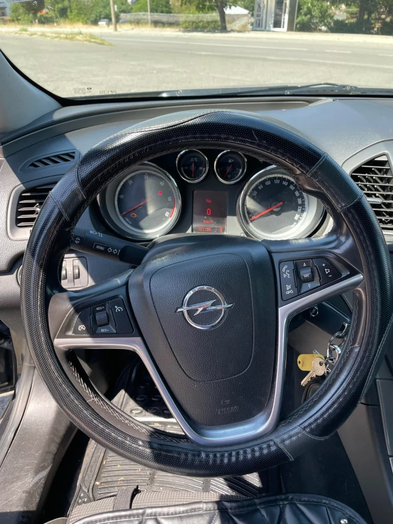 Opel Insignia, снимка 5 - Автомобили и джипове - 48338841