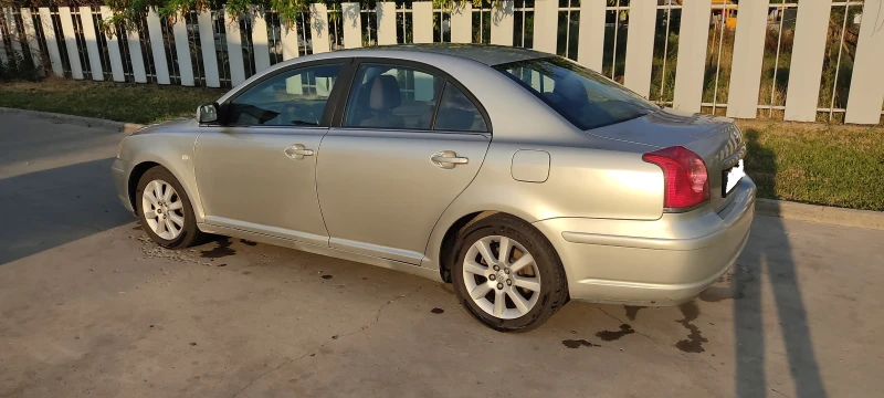 Toyota Avensis, снимка 1 - Автомобили и джипове - 48930391