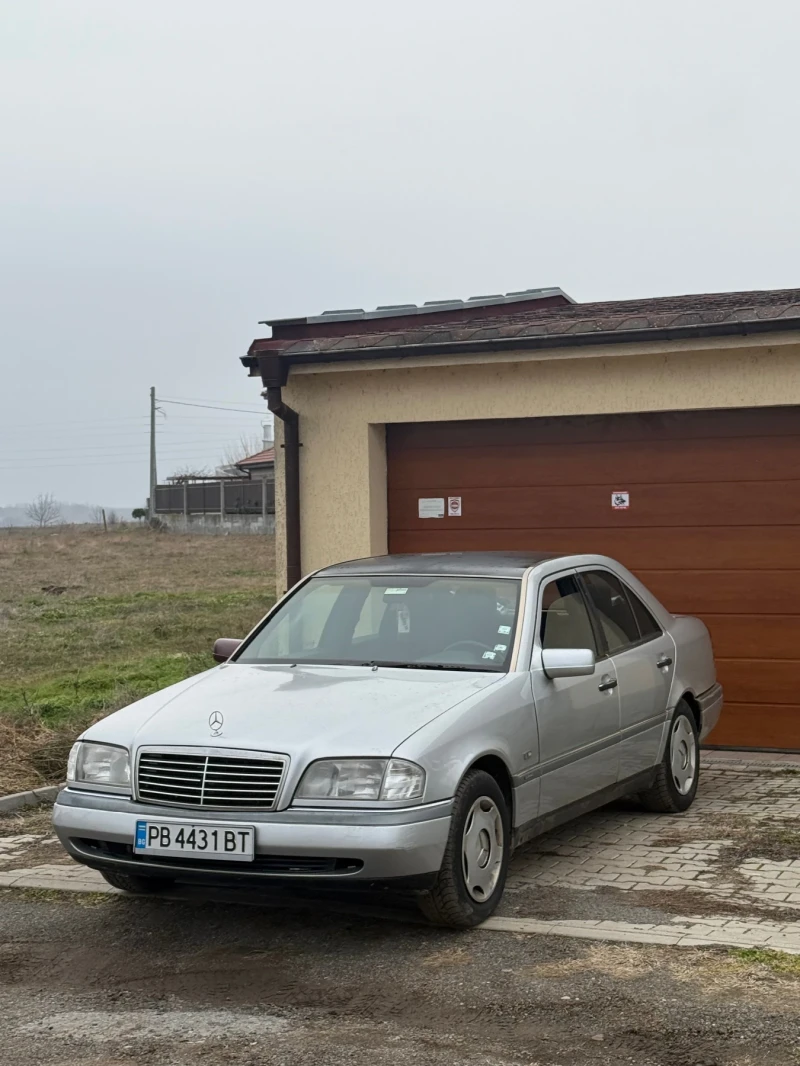 Mercedes-Benz C 180 2.0i, снимка 1 - Автомобили и джипове - 49318309