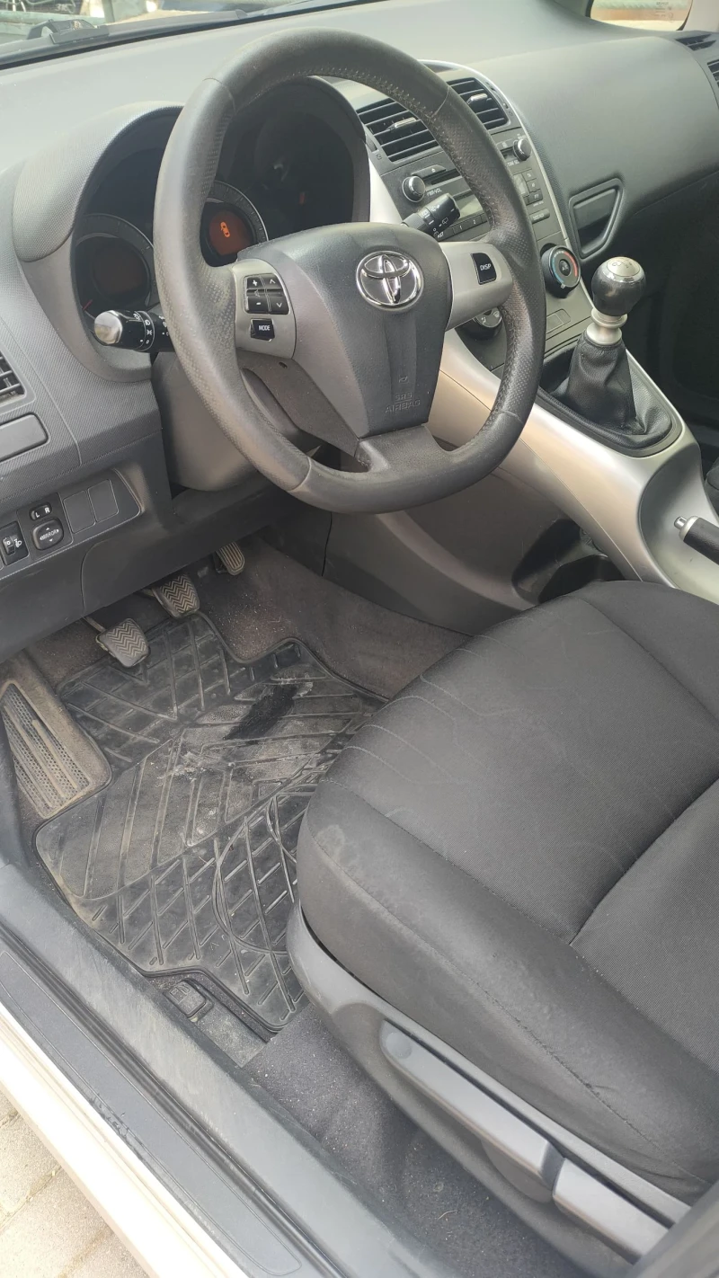 Toyota Auris, снимка 5 - Автомобили и джипове - 52806681