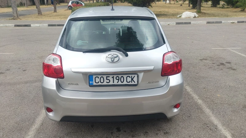 Toyota Auris, снимка 2 - Автомобили и джипове - 52806681