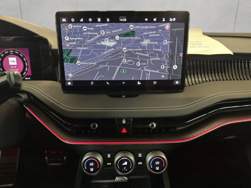 Skoda Superb 2.0TSI* 4x4* DSG* CANTON* DISTR* 360 CAM* KEYLESS*, снимка 11 - Автомобили и джипове - 51769724