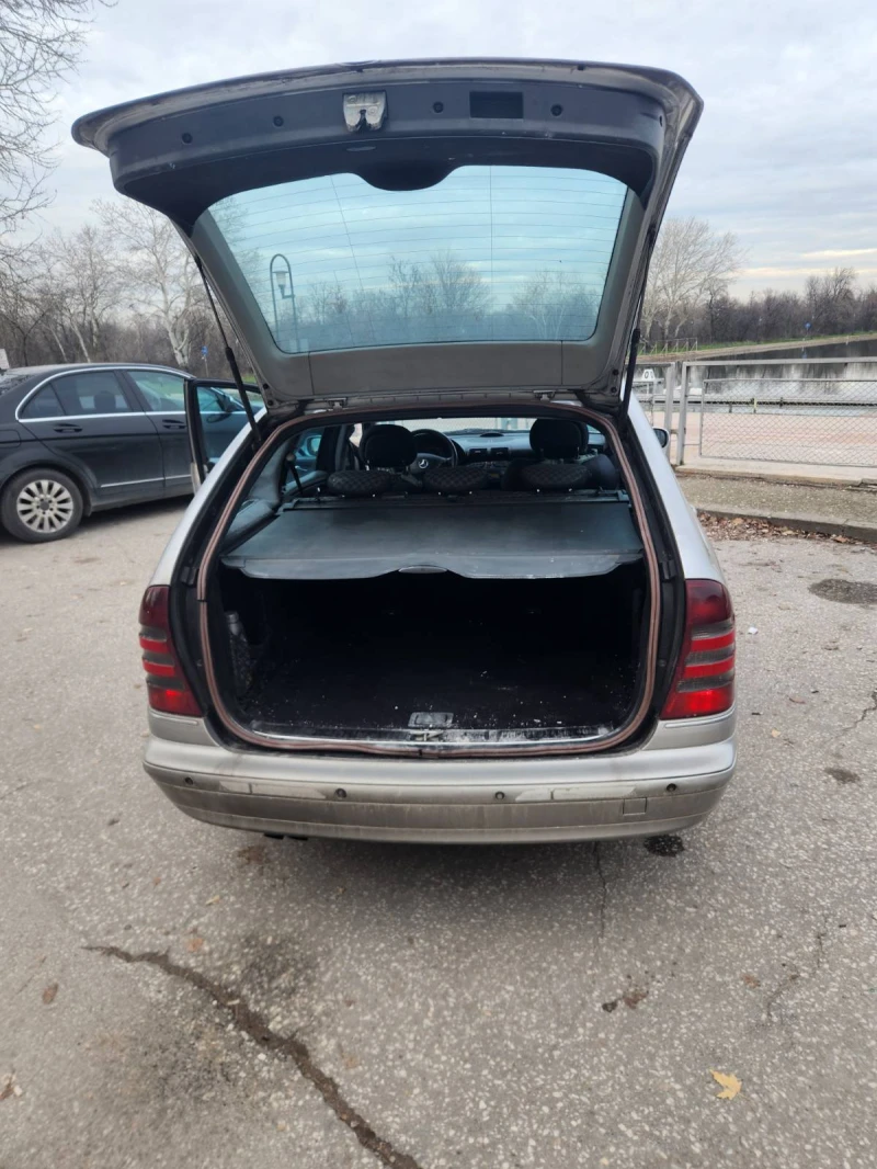 Mercedes-Benz C 270  CDI Avantgarde 170-TipTophp Clima-Подгрев-, снимка 13 - Автомобили и джипове - 52042417