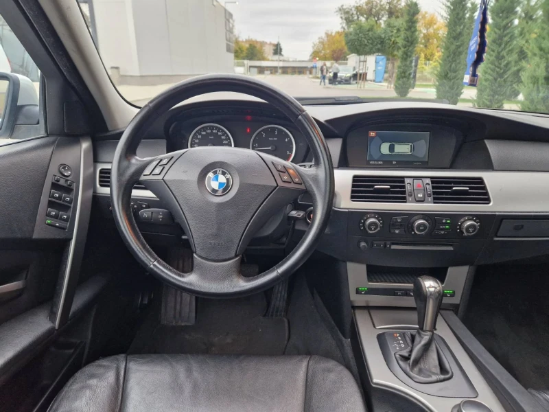 BMW 520 АВТОМАТИК, КОЖА, ПАНОРАМА, снимка 14 - Автомобили и джипове - 52070127