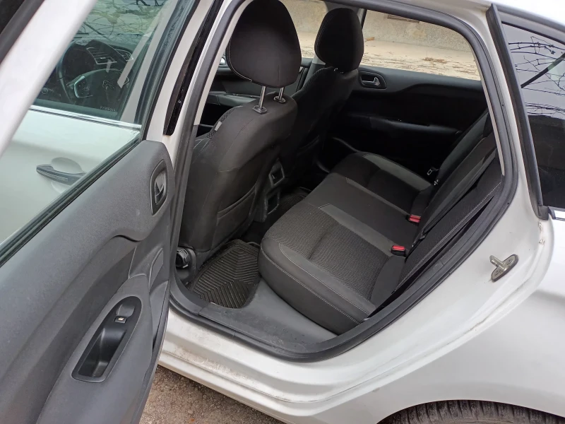 Citroen C4 1.2 i, 131к.с. ЕВРО 6, снимка 6 - Автомобили и джипове - 52397796