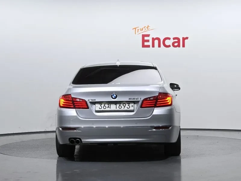 BMW 528 I xDrive Luxury Plus - изображение 4