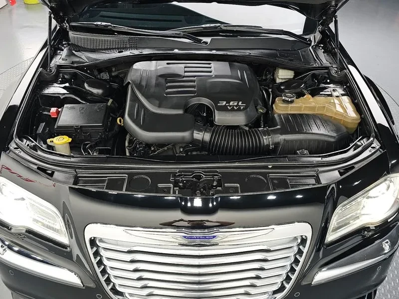 Chrysler 300c 3.6 - САМО 30% АВАНС, снимка 12 - Автомобили и джипове - 55991308