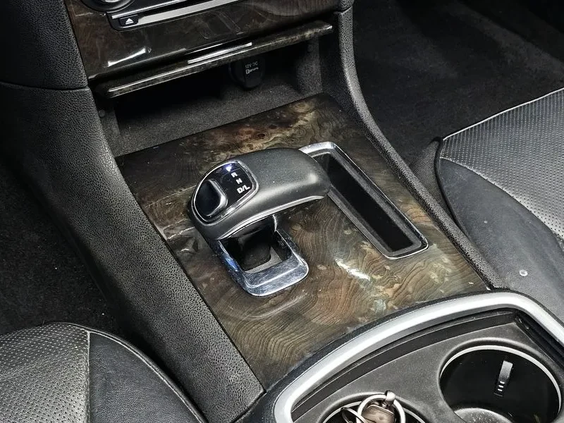 Chrysler 300c 3.6 - САМО 30% АВАНС, снимка 17 - Автомобили и джипове - 55991308