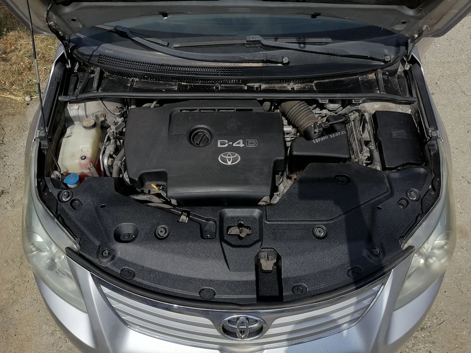 Toyota Avensis 2.2 d4d 150 - изображение 3