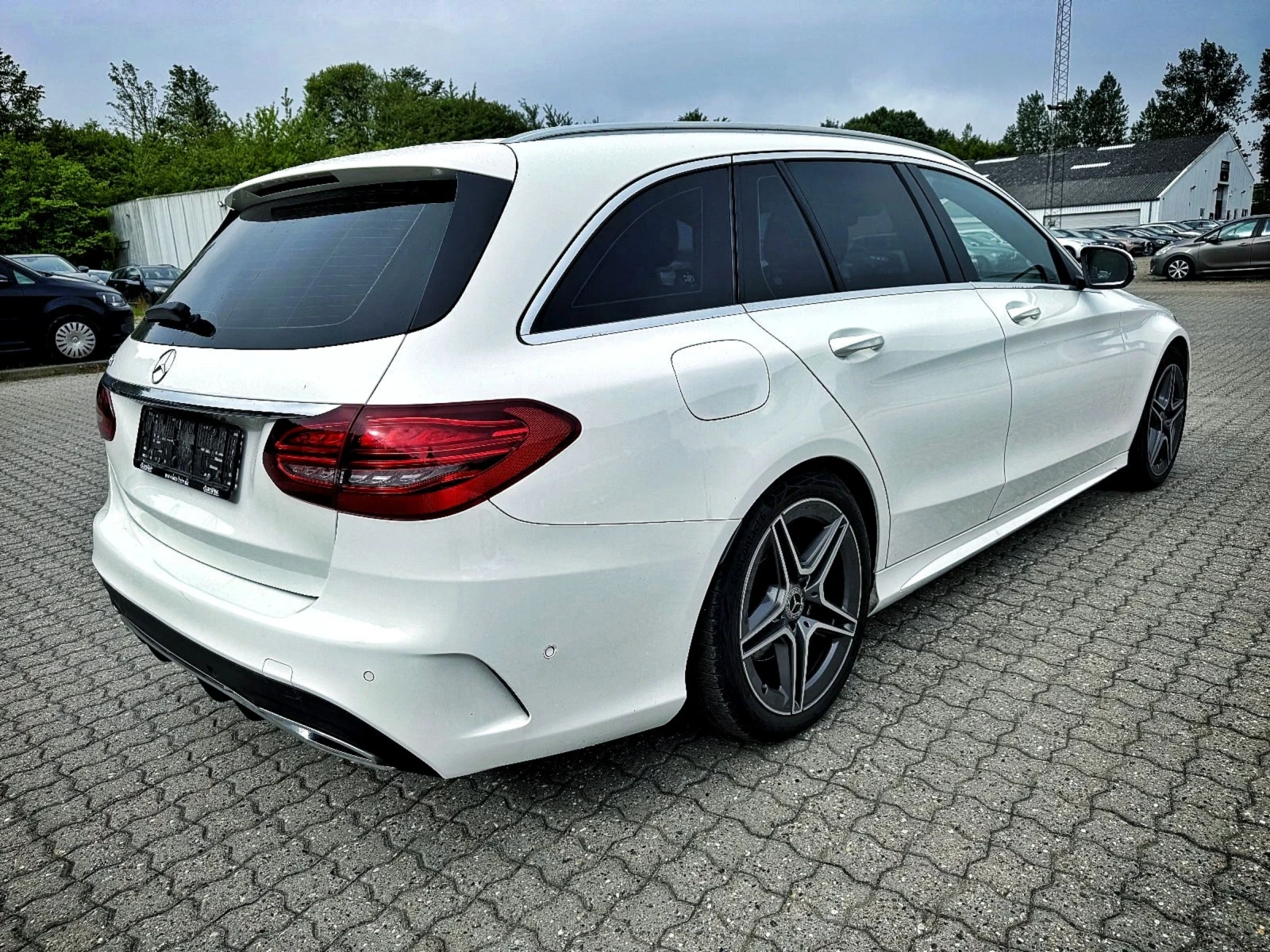 Mercedes-Benz C 220 C300 245кс С-Историята AMG-Line 4MATIC  - изображение 5