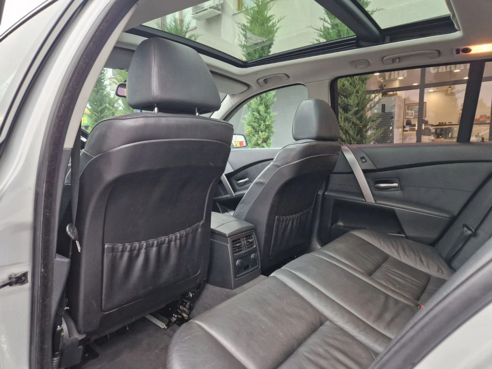 BMW 520 АВТОМАТИК, КОЖА, ПАНОРАМА - изображение 9