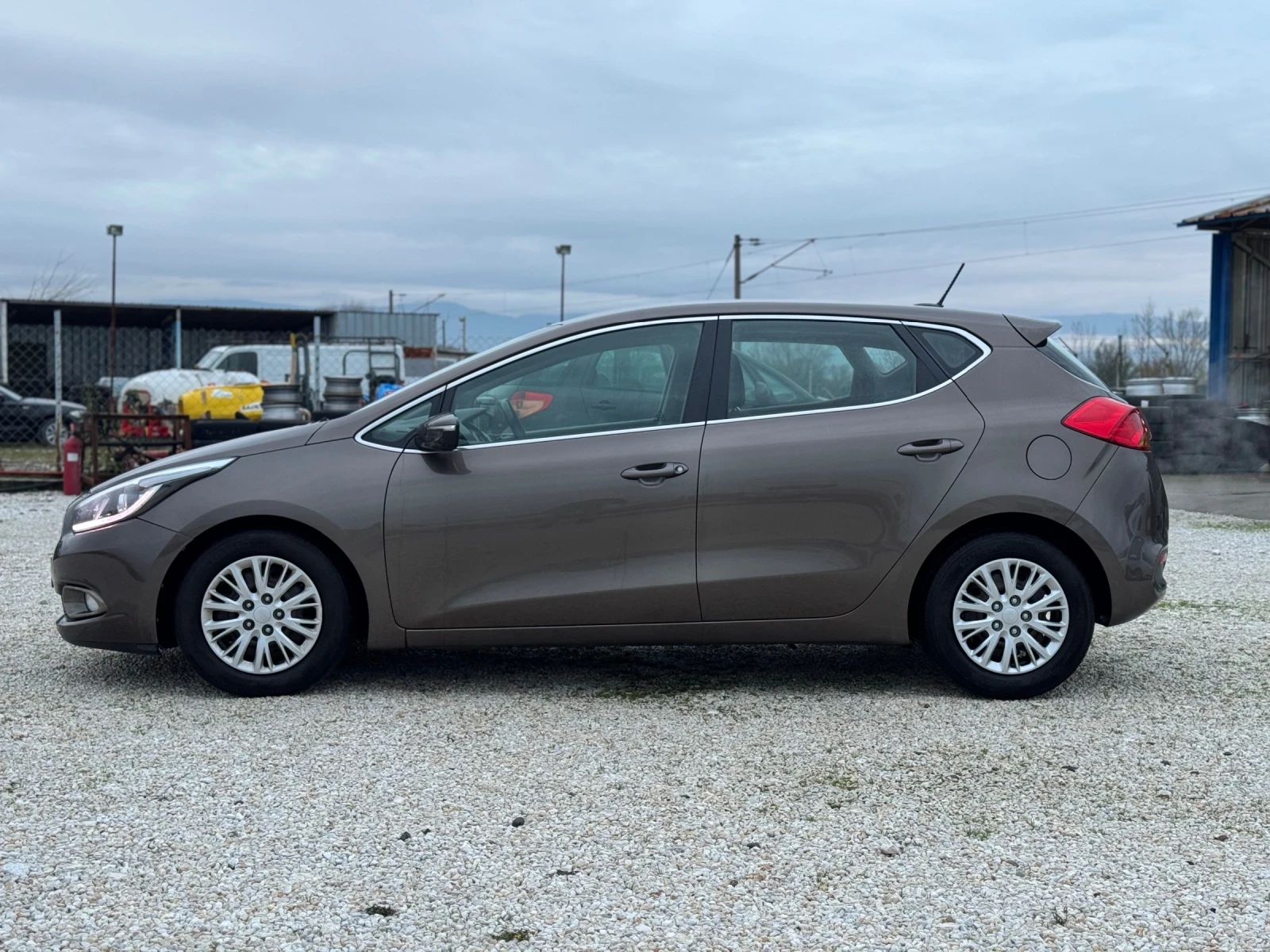 Kia Ceed 1.6 GDI Navi Led Full | Mobile.bg   4