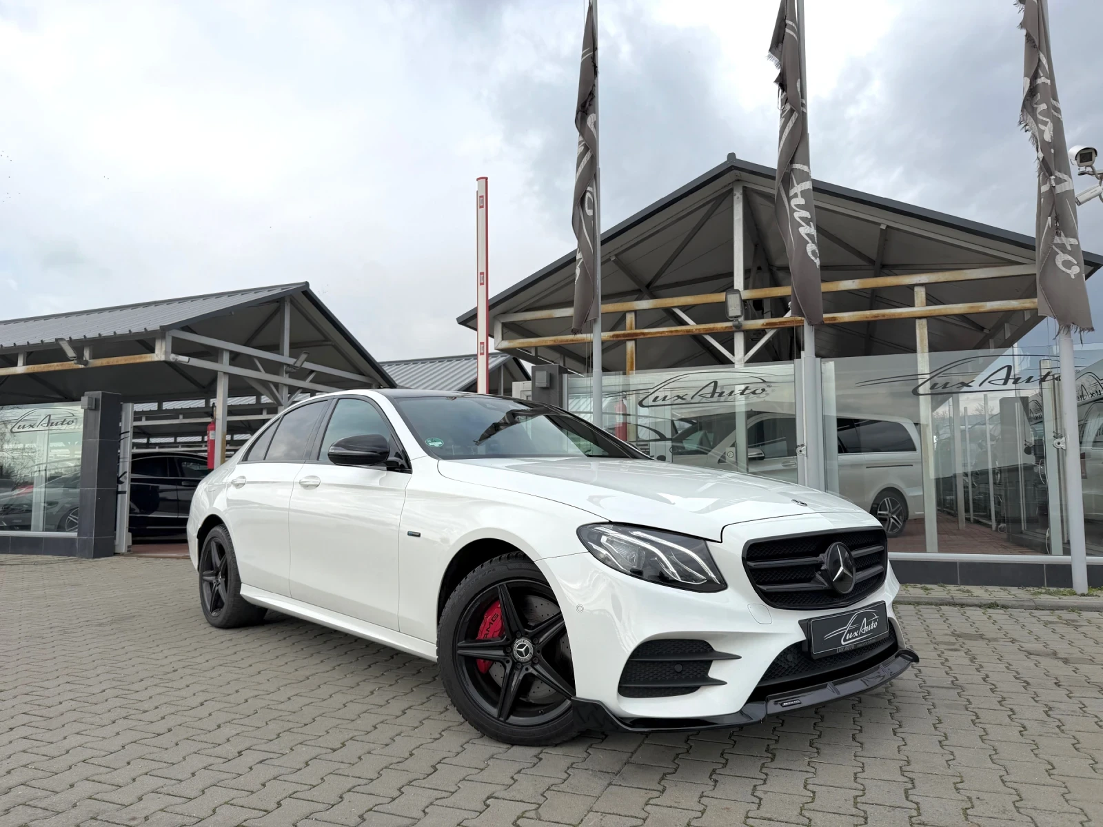 Mercedes-Benz E 300 DE#AMG STYLE#DESIGNO#ALCANTARA#DISTR#BURMESTER - изображение 2