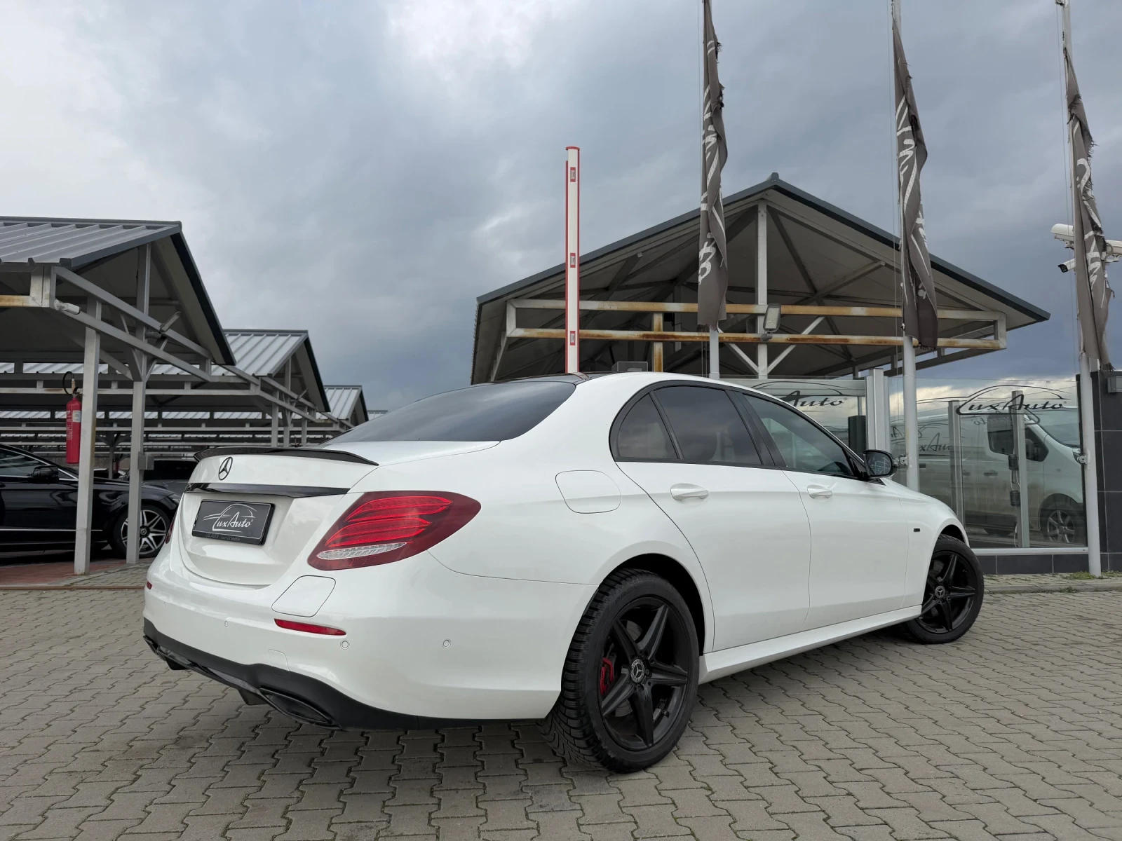 Mercedes-Benz E 300 DE#AMG STYLE#DESIGNO#ALCANTARA#DISTR#BURMESTER - изображение 4