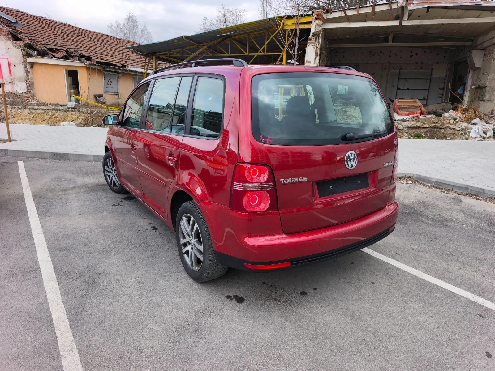 VW Touran 2.0tdi 140k.c. kod BMM, снимка 4 - Автомобили и джипове - 53948624